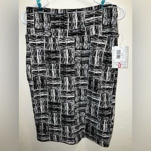 NWT Lula Roe Black & White Cassie Pencil Skirt